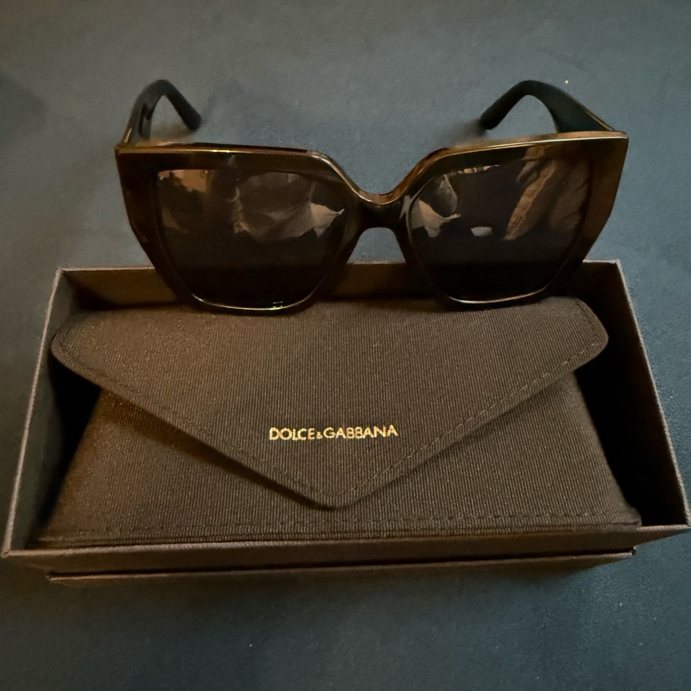 Dolce & Gabbana Elegant Black Sunglasses Womens New